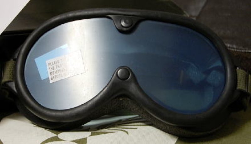 ▽Ba左1046 古いゴーグル 軍？ ミリタリー ガラス 硝子 レンズ 米軍 ダスト ゴーグル ビンテージ ミリタリー レンズ2枚付属 ROTHCO